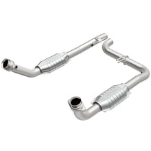 Load image into Gallery viewer, MagnaFlow Direct-Fit OEM Grade Federal Catalytic Converter 16-17 Lexus IS300/RC350